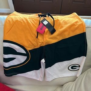 Green Bay NFL Team apparel Men’s Board shirts XL - tie closure only